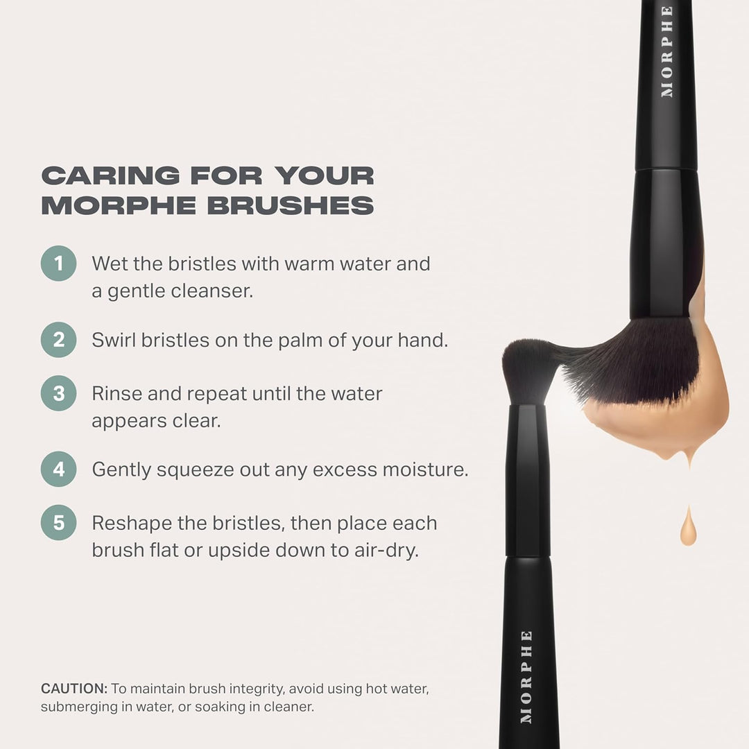 Morphe M310 Large Soft Fan Highlighter Brush