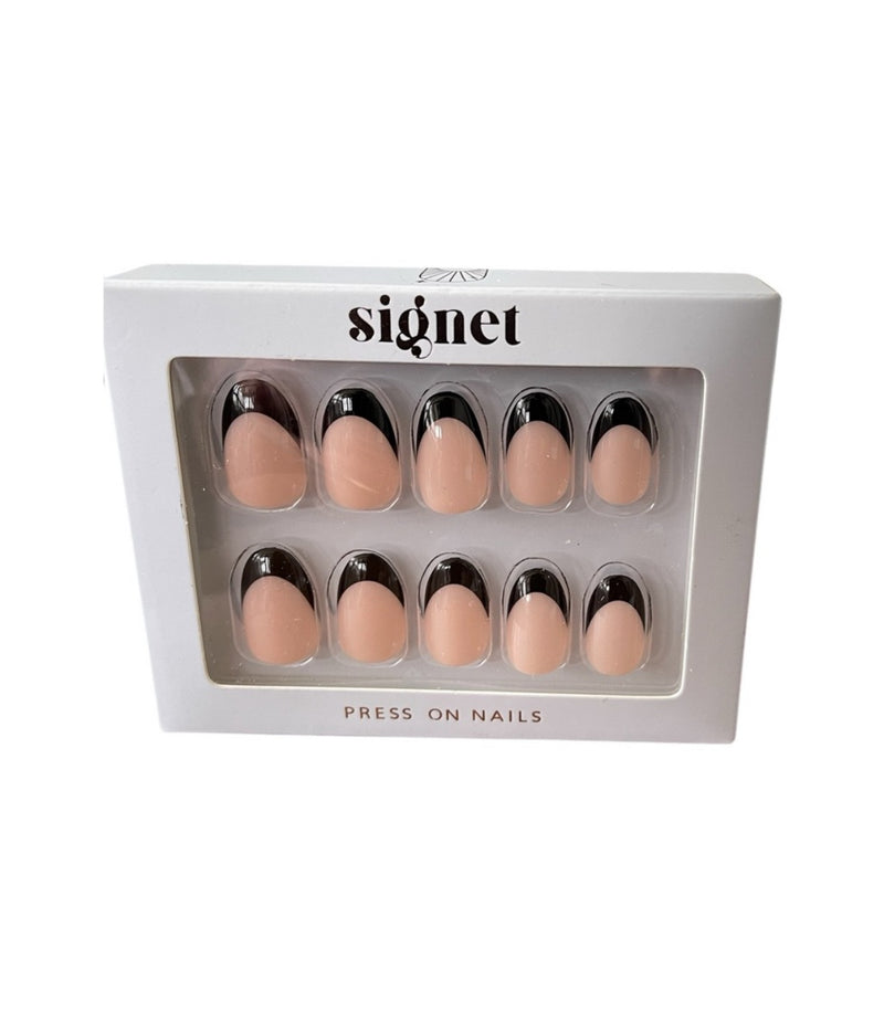 Signet Instant Manicure Press On Nails