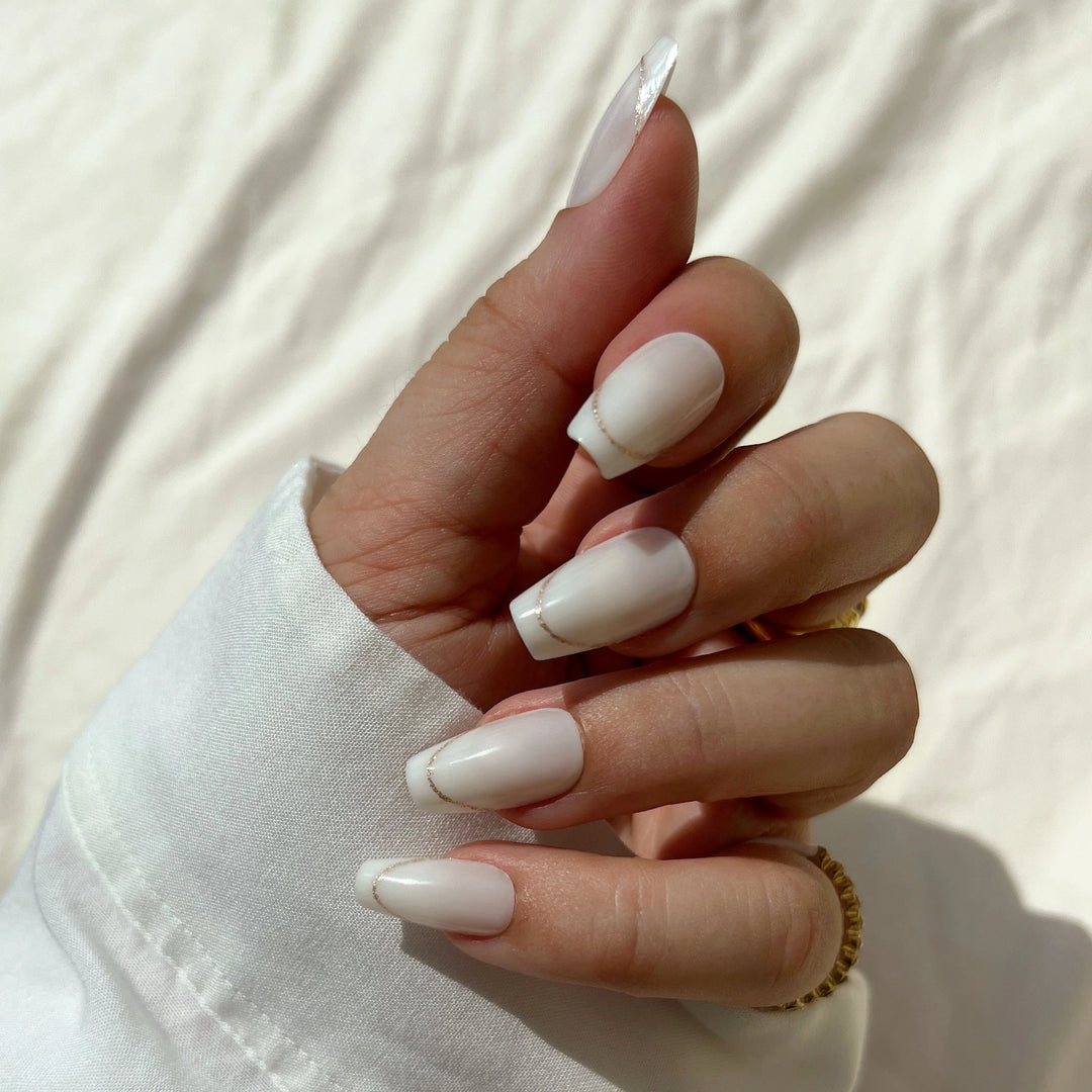 Signet Instant Manicure Press On Nails Fine Line