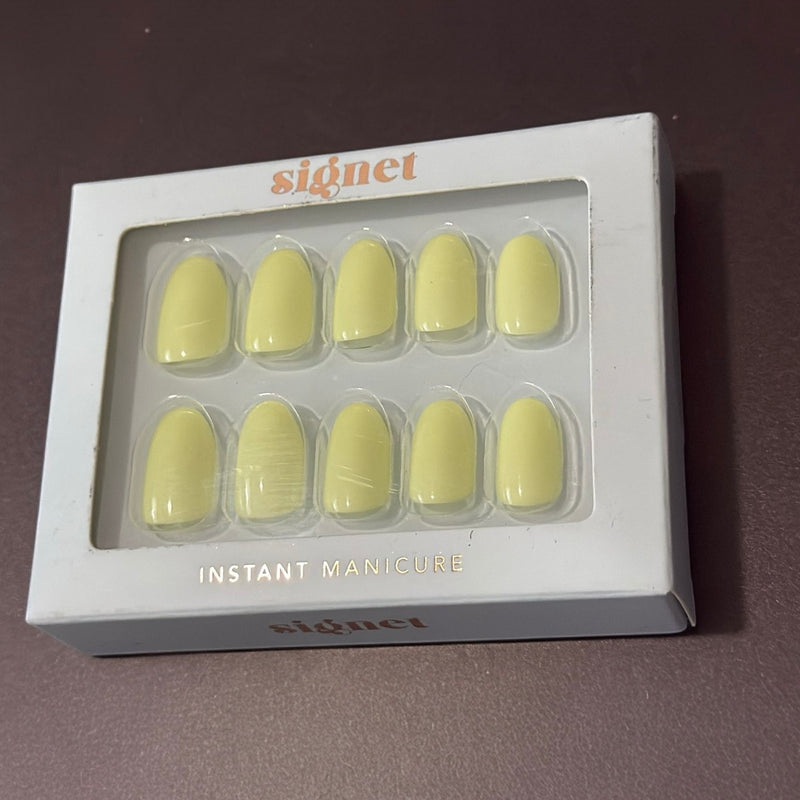 Signet Instant Manicure Press On Nails Limoncello