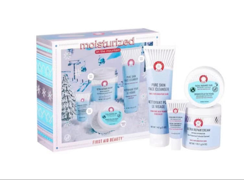 First Aid Beauty Fab Moisturized On The Mountain Kit - 4pc