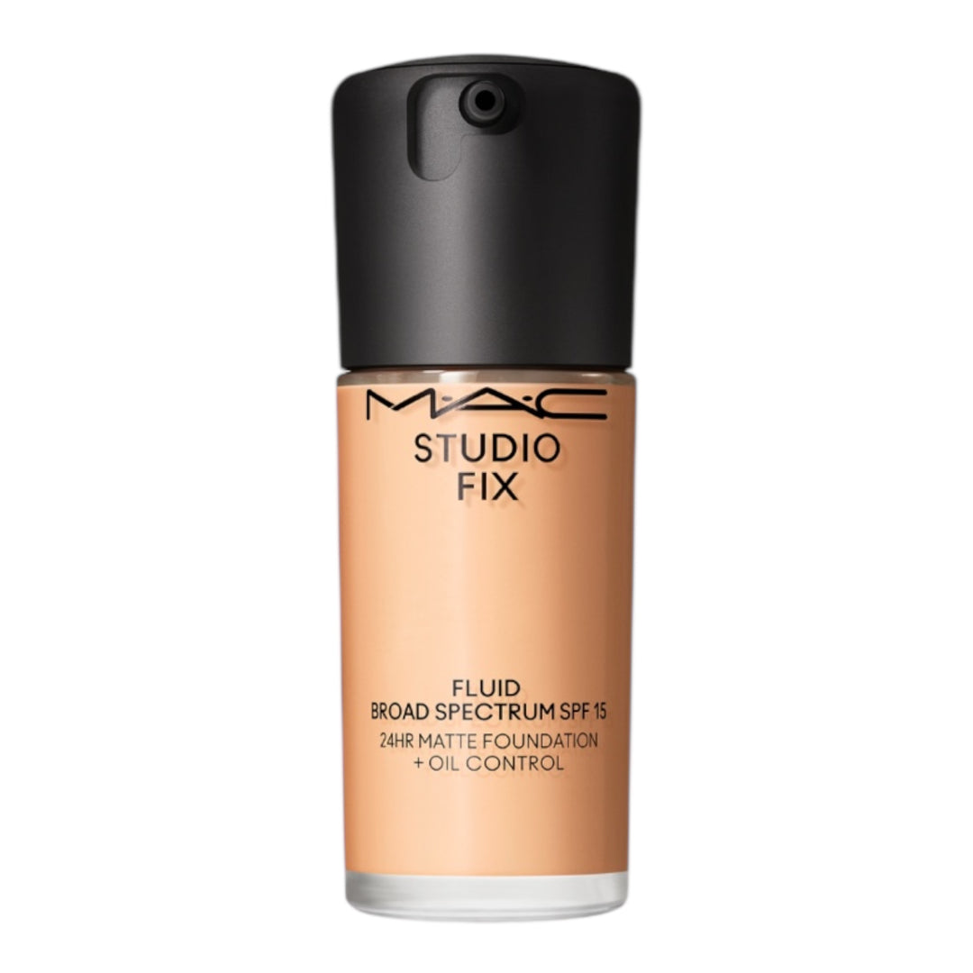 Mac Cosmetics Studio Fix Fluid SPF15 24HR Matte Foundation + Oil Control Nc 18