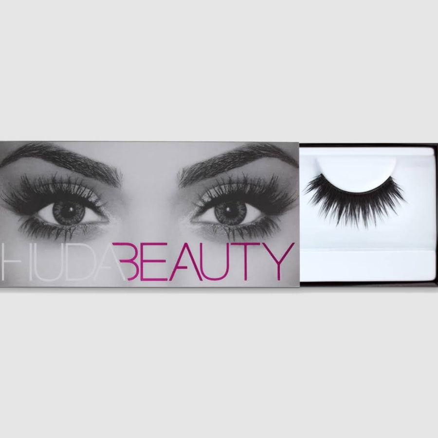 Huda Beauty Classic False Lash Carmen #9