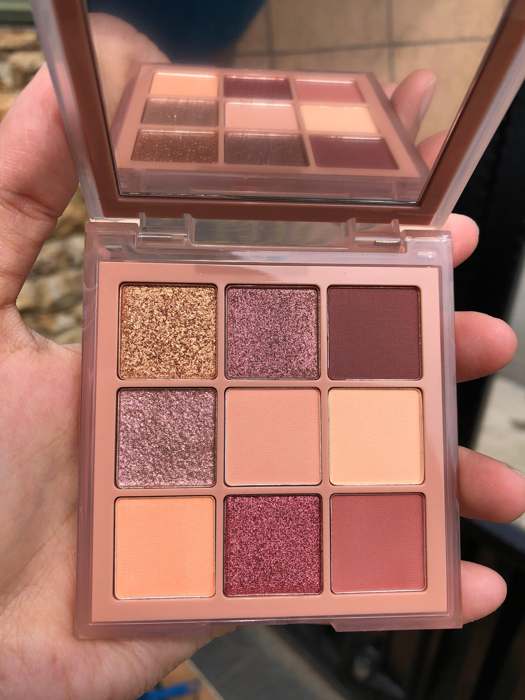 Huda Beauty Haze Obsessions Eyeshadow Palette Sand