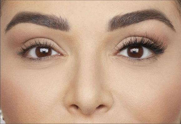 Huda Beauty Classic False Lashes Olivia #18